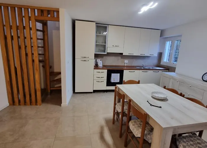 Casa Del Pozzo Apartment Vercana