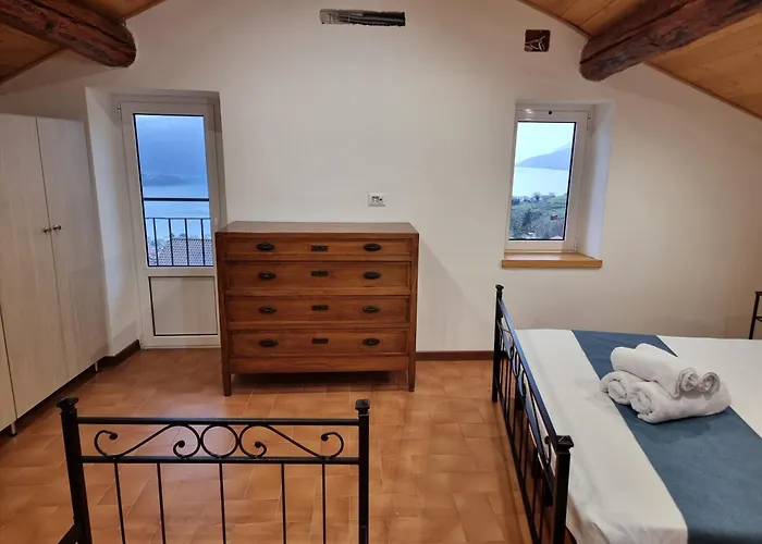 Casa Del Pozzo Vercana