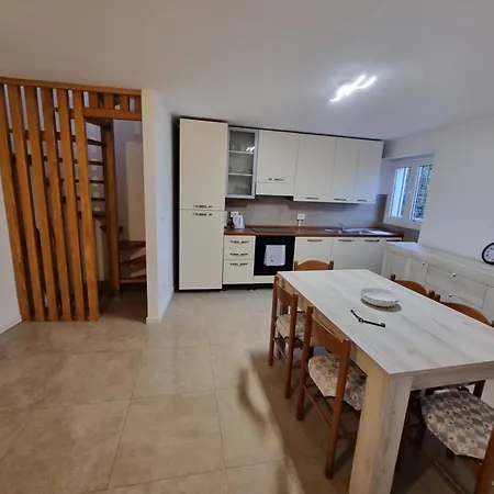 Casa Del Pozzo Διαμέρισμα Vercana